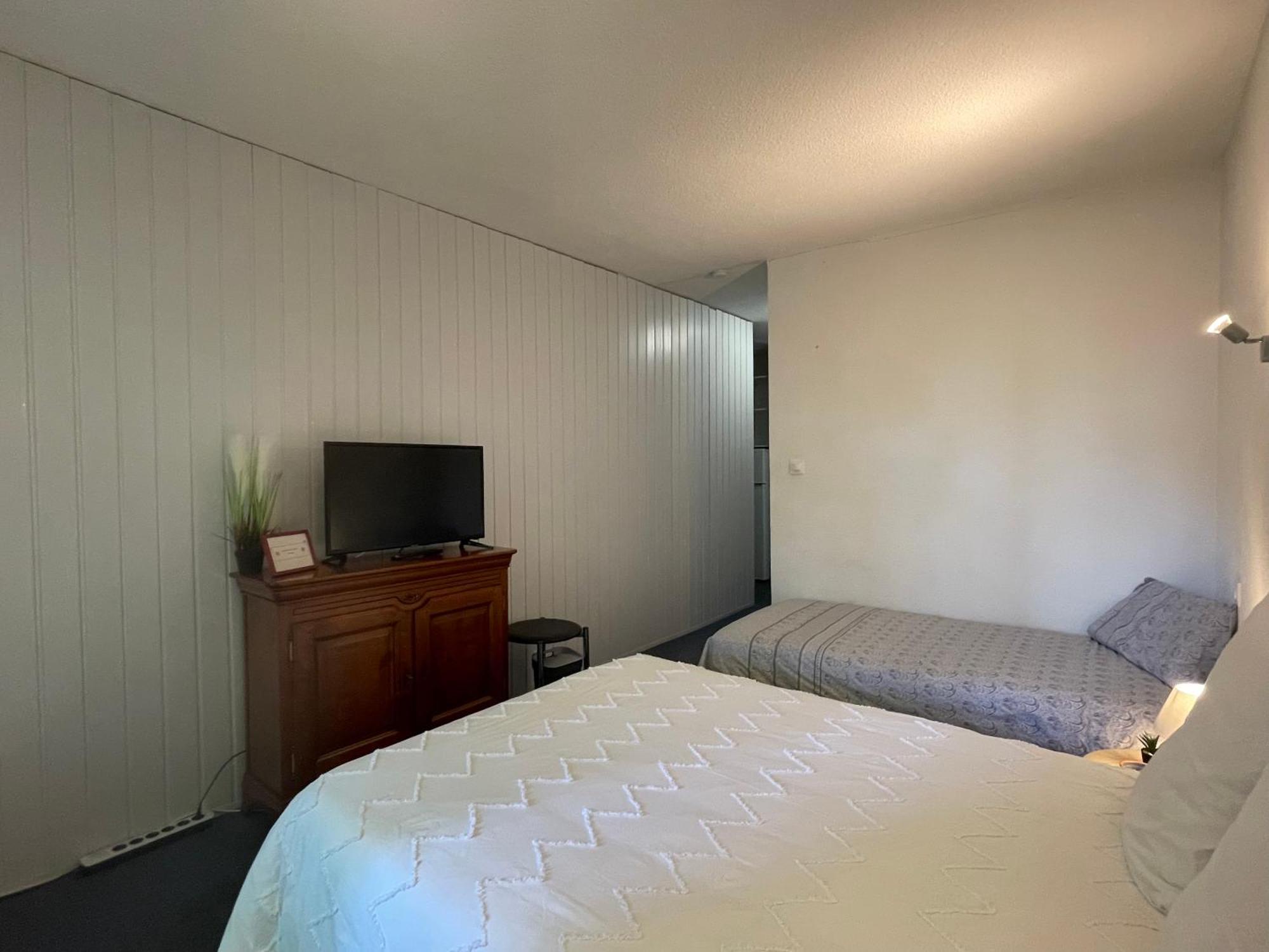 Résidence Adèle - Chambres d'Hôtes Agde Esterno foto